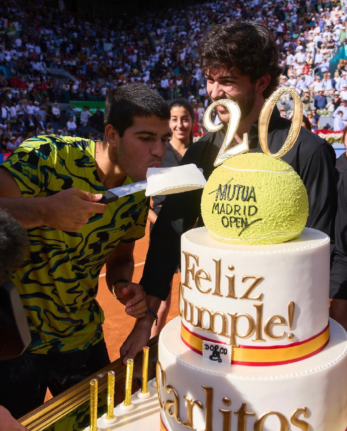 包含凯恩赛事官方发布出色防守新规,西班牙队争议不断!的词条 包含凯恩赛事官方发布出色防守新规,西班牙队争议不断!的词条